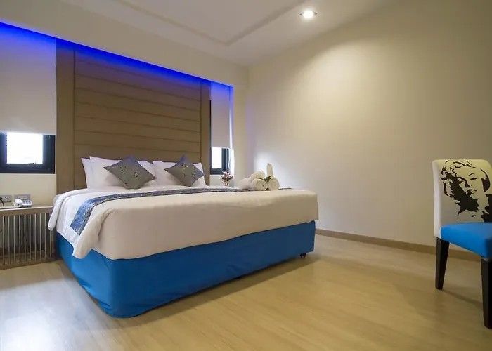 Eleven Avenue Hotel