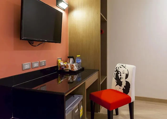 Eleven Avenue 3*