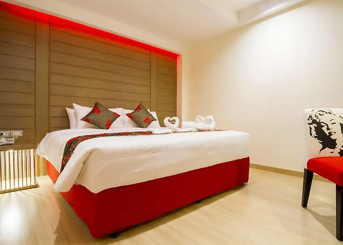 Eleven Avenue Hotel