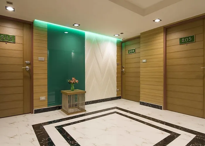 Hotel Eleven Avenue